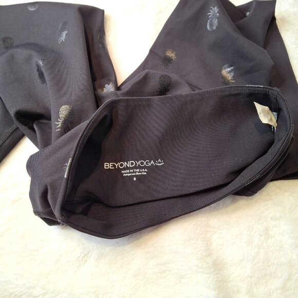 Beyond Yoga High Waisted Pineapple Leggings Sz S Neutral Athleisure Workout Gym - Picture 9 of 15